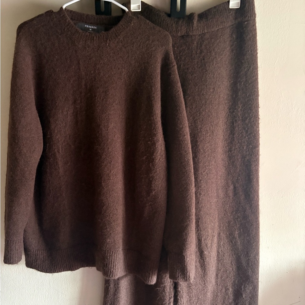 Primark Brown Fuzzy Knit Sweater Set - Picture 3 of 3